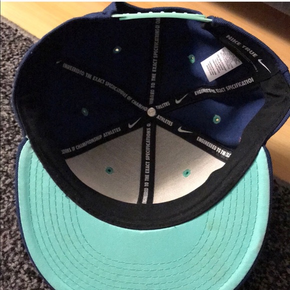 Lebron Baseball Cap - Picture 4 of 6